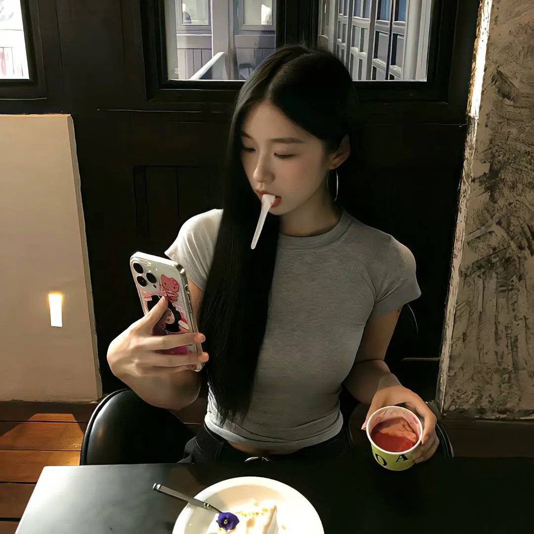 蓝色江流淌